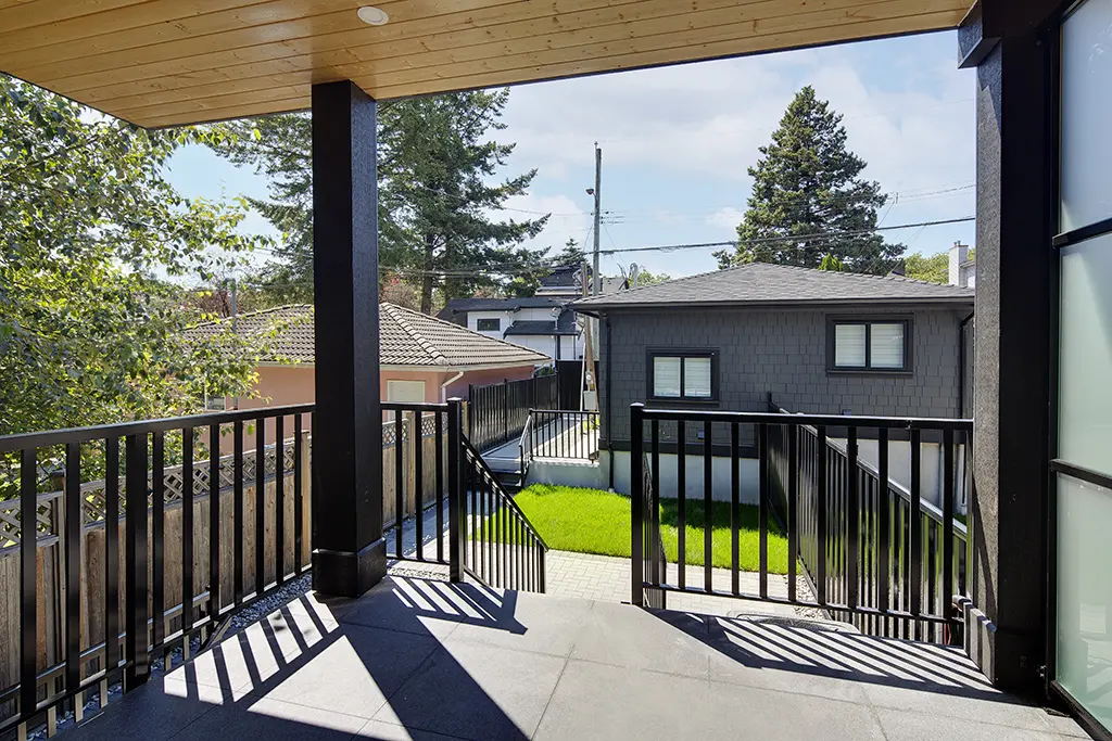 Residence III covered deck