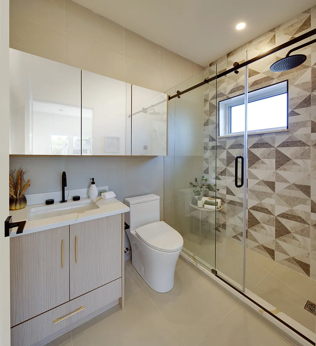 Residence III primary bathroom