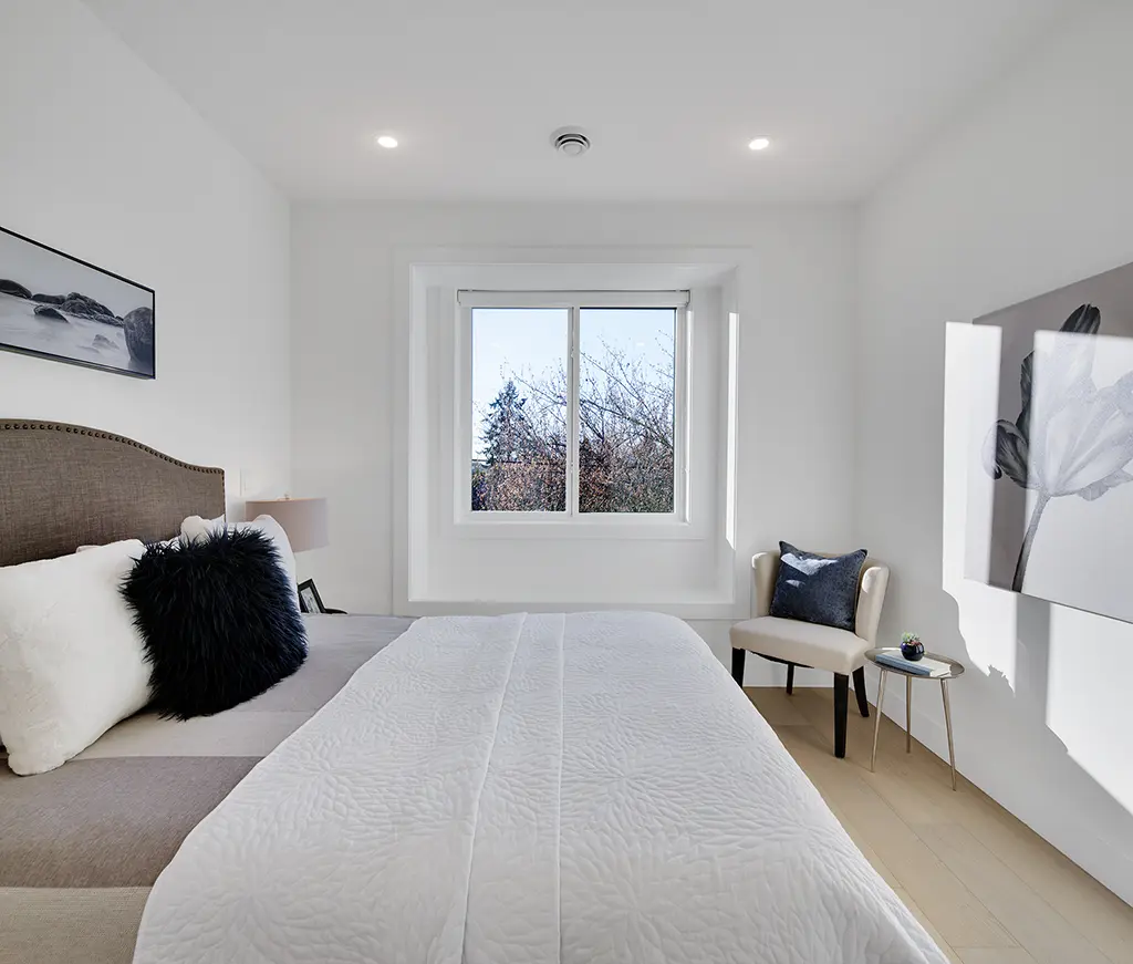 Residence II secondary bedroom